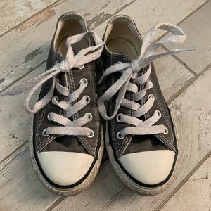 Kids grey converse